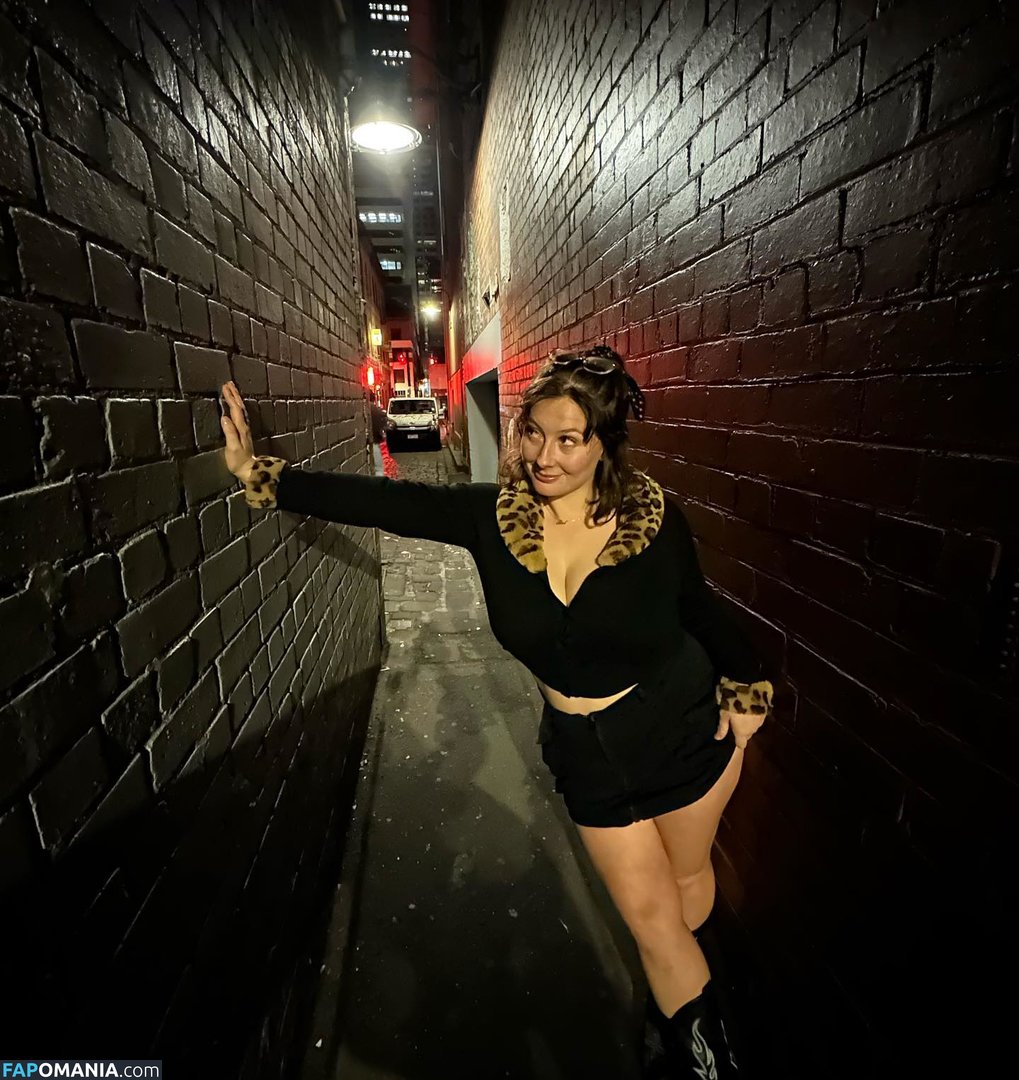 Bel Larcombe / Slice_of_salami_ / Bel Larcombe slice_of_salami_ / bel_larcombe_ Naken OnlyFans  Läckta Foto #15