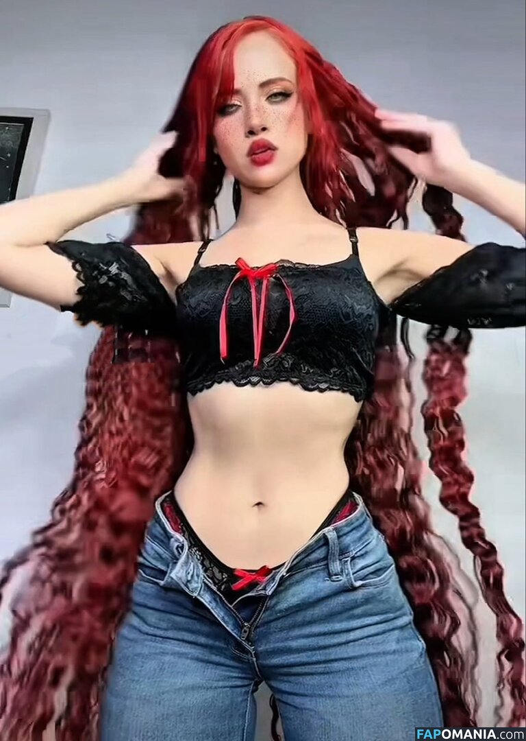 Bella Dueñas Naken OnlyFans  Läckta Foto #1