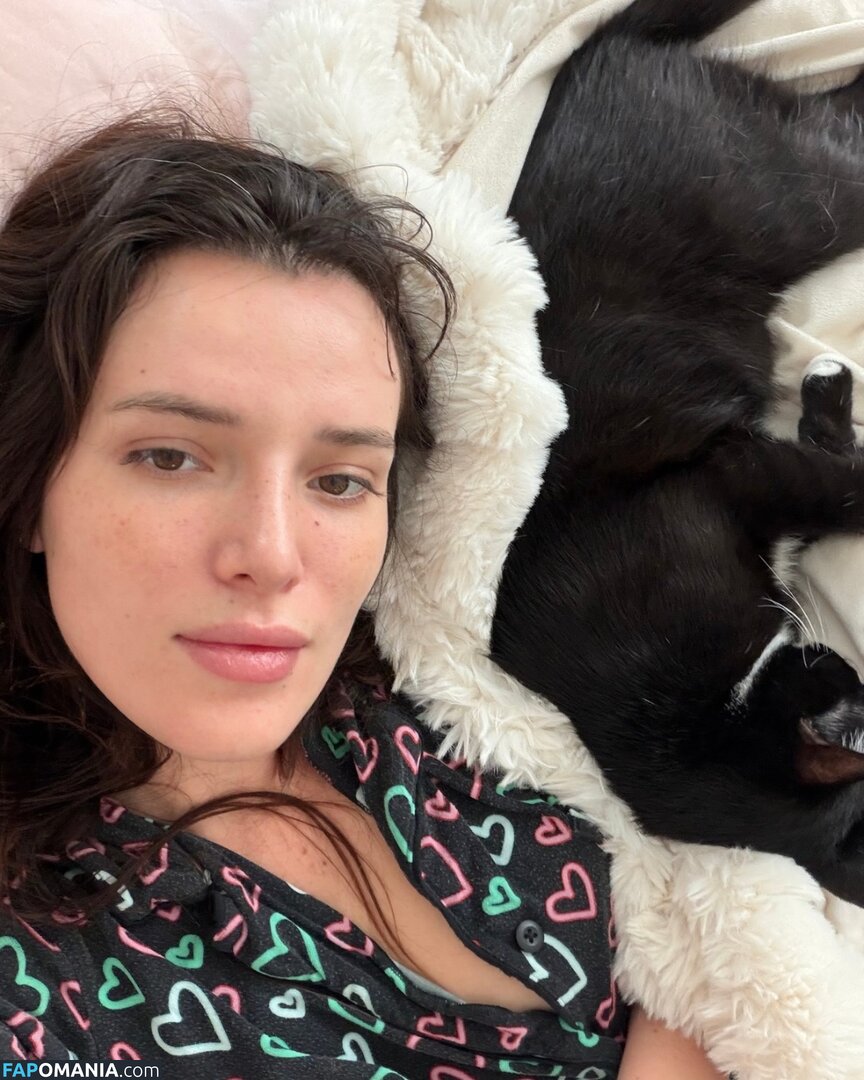 Bella Thorne / bellathorne Naken OnlyFans  Läckta Foto #8