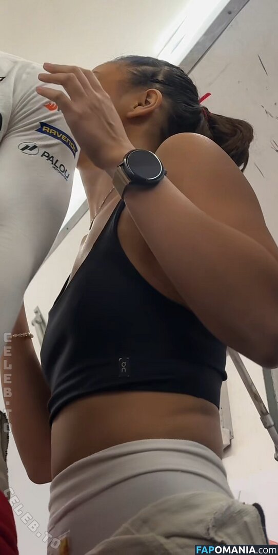 Bianca Bustamante / https: / racerbia Naken OnlyFans  Läckta Foto #18