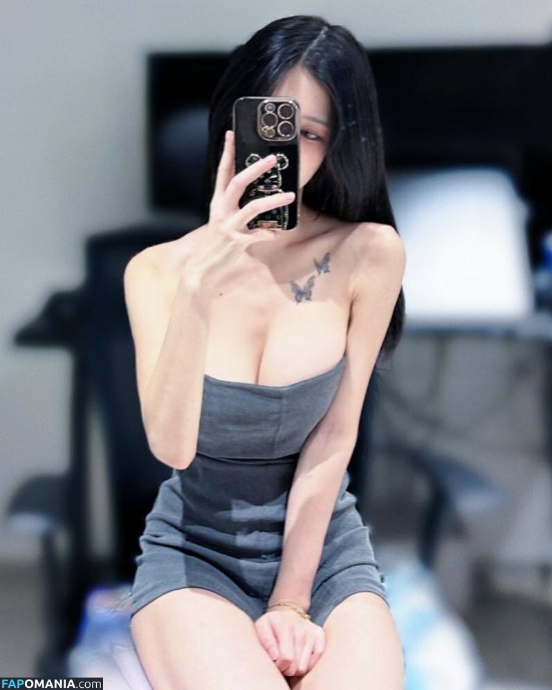 Biya / biatrois / biya1024 Naken OnlyFans  Läckta Foto #5