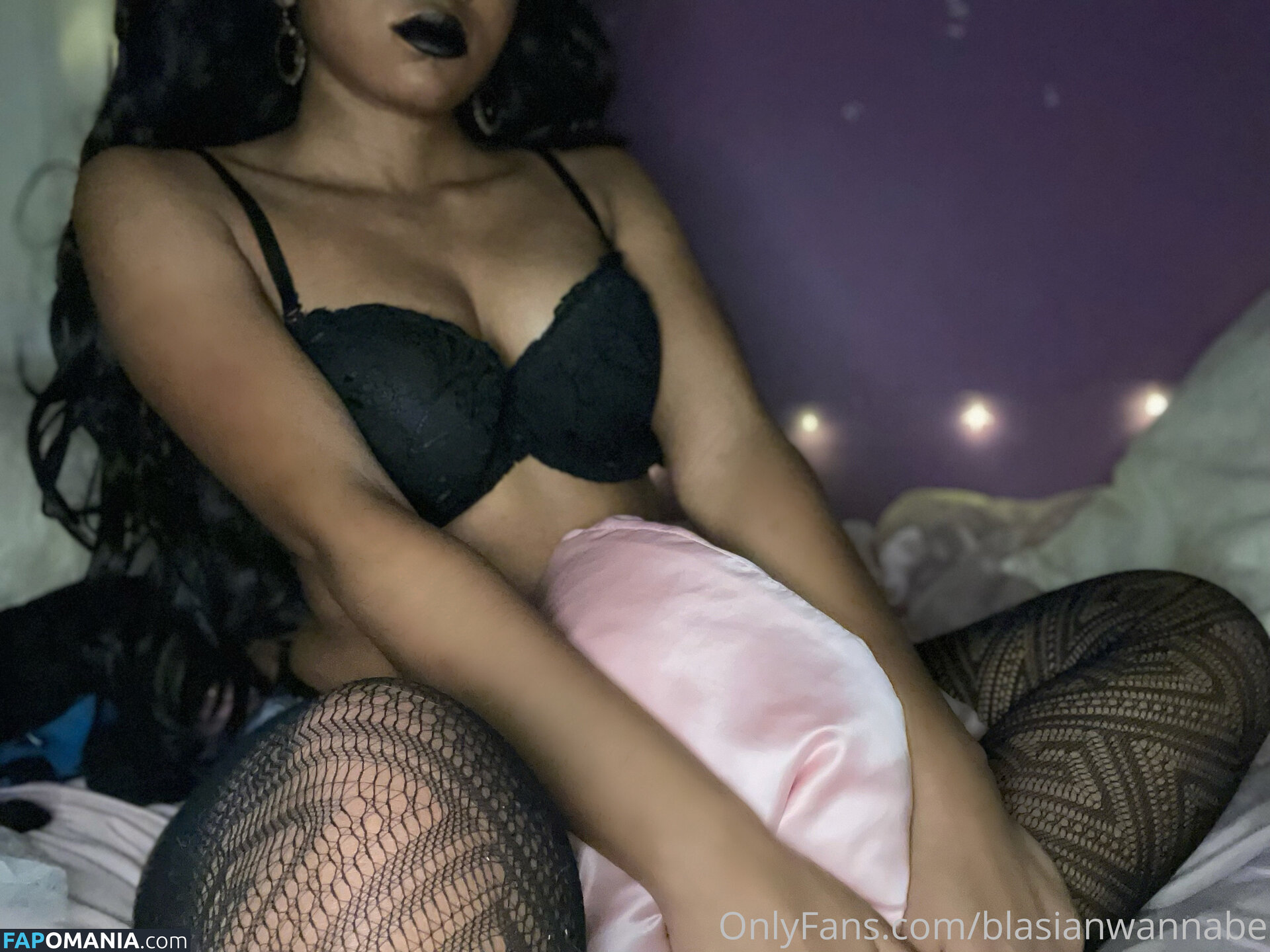 Blasianwannabe Naken OnlyFans  Läckta Foto #2
