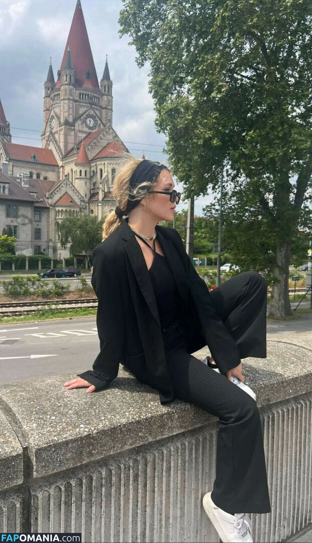 Brec Bassinger / brecbassinger Naken OnlyFans  Läckta Foto #15