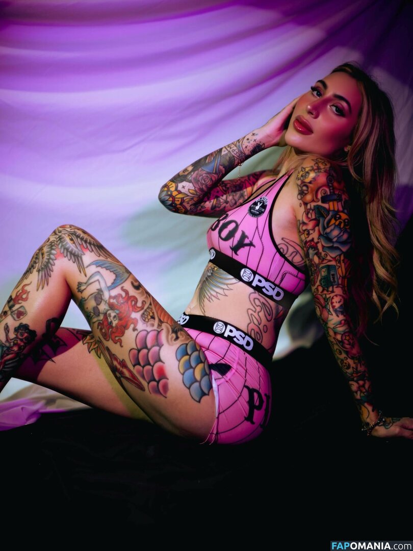 Brittnay Cedzich / brittnaypozen Naken OnlyFans  Läckta Foto #2