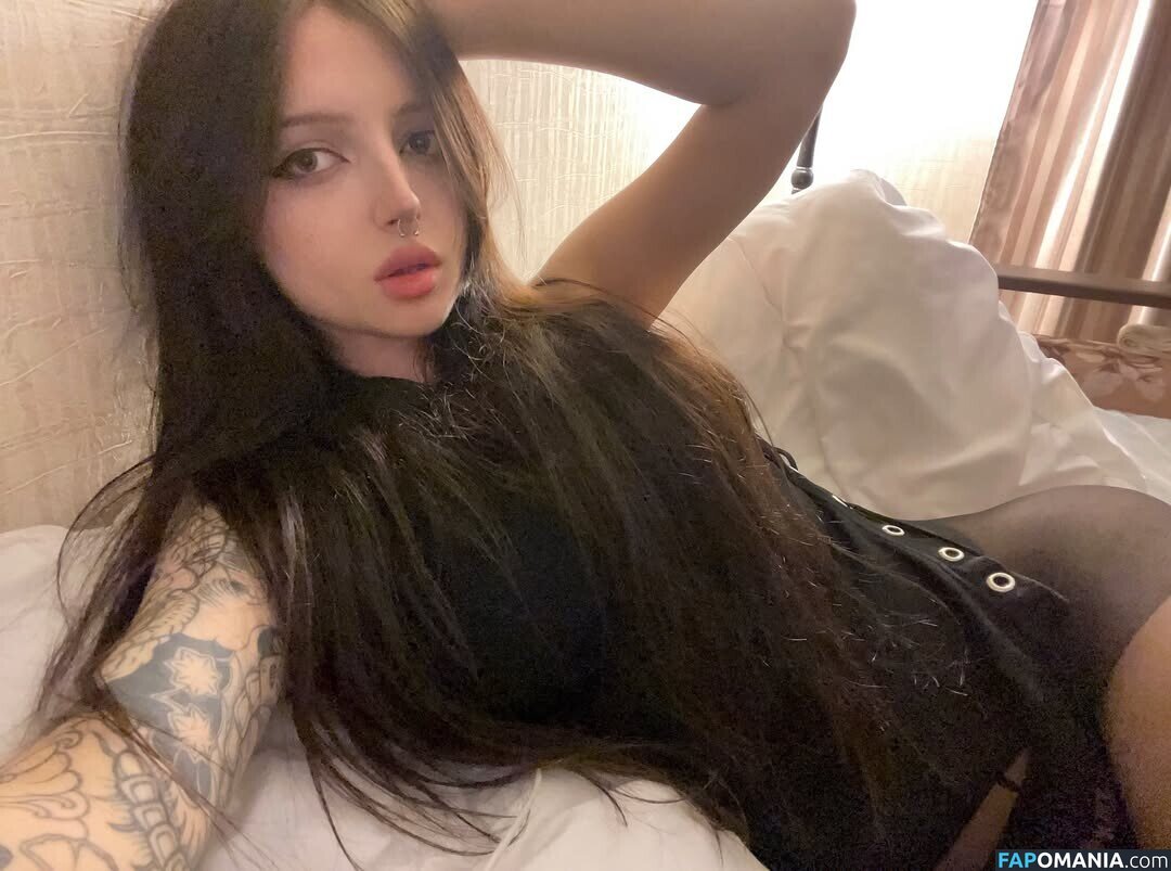 busty nosferatu / bustynosferatu / lolyacarson Naken OnlyFans  Läckta Foto #1