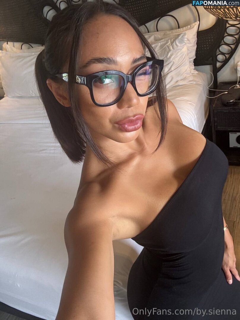 by.sienna / bysienna / byysienna Naken OnlyFans  Läckta Foto #7