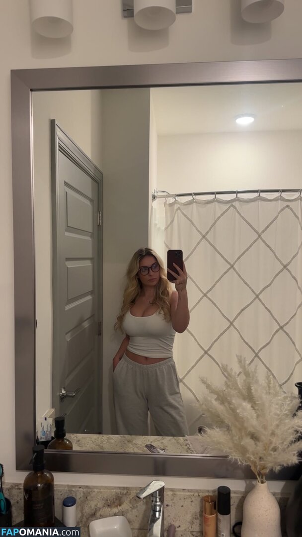 Caitlin Betterly / caitlin.betterly Naken OnlyFans  Läckta Foto #1