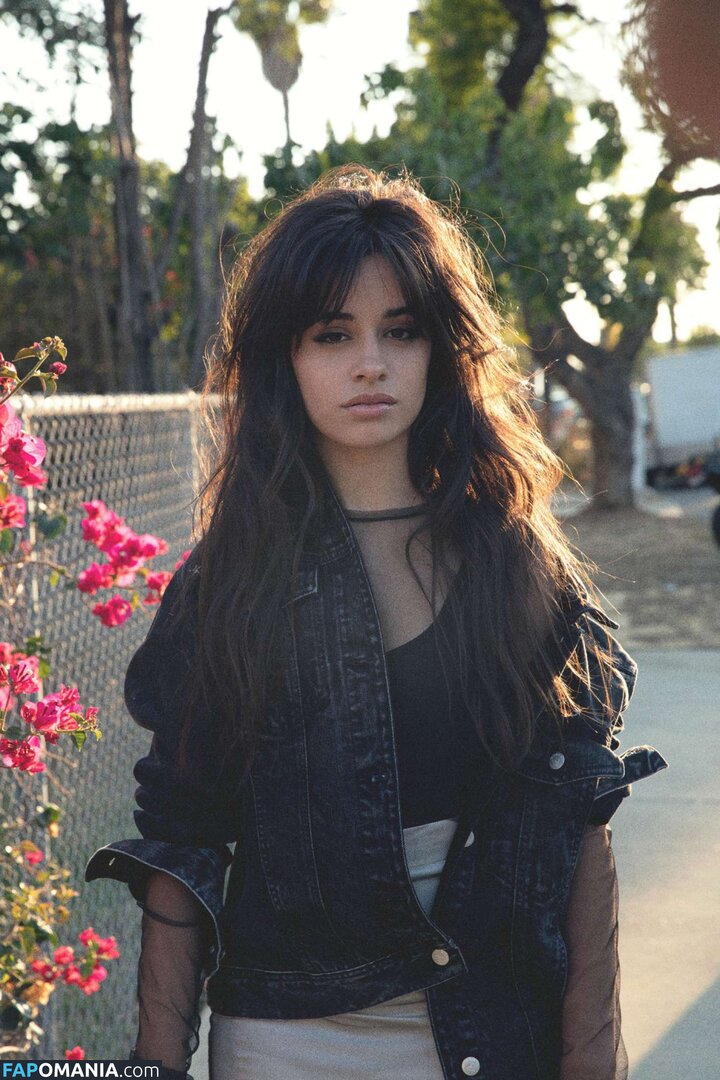 Camila Cabello / Camila_Cabello Naken OnlyFans  Läckta Foto #2459