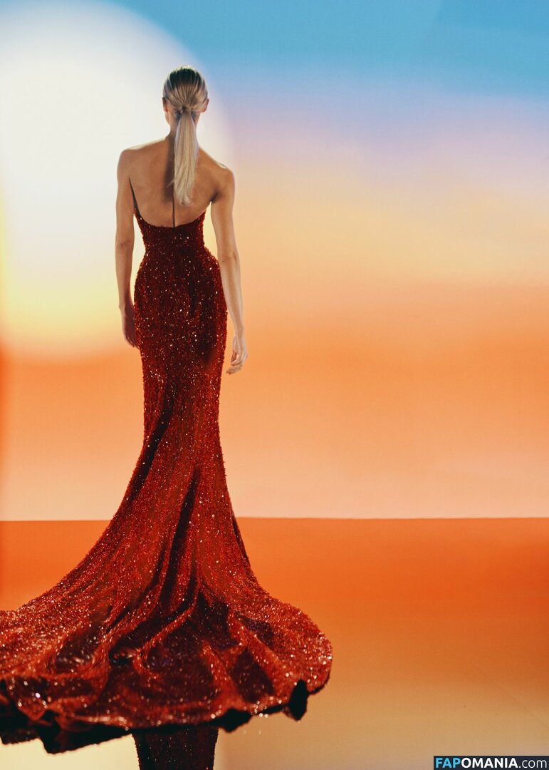 Candice Swanepoel Naken Läckta Foto #11
