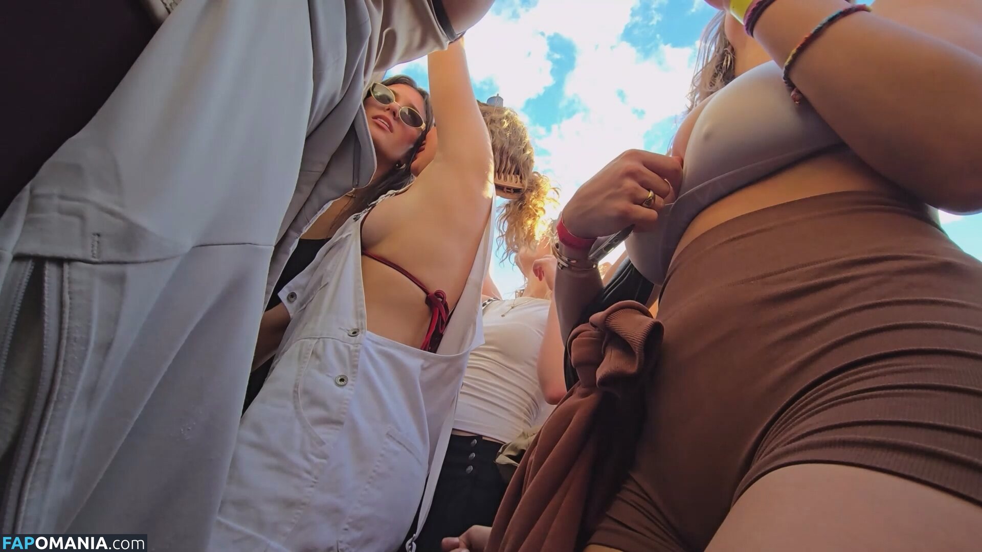 CANDID Boobs / bouncy / braless / cleavage / downblouse / jiggly Naken OnlyFans  Läckta Foto #17