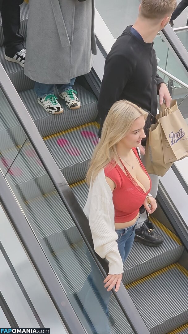 CANDID Boobs / bouncy / braless / cleavage / downblouse / jiggly Naken OnlyFans  Läckta Foto #24