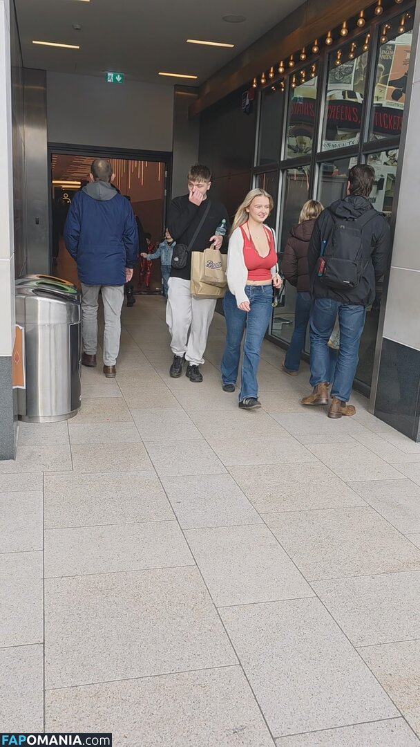 CANDID Boobs / bouncy / braless / cleavage / downblouse / jiggly Naken OnlyFans  Läckta Foto #27