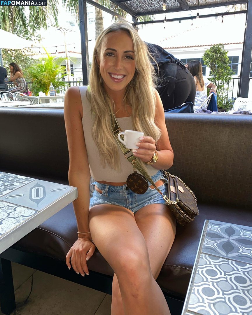 Carley Sanfilippo / carleysani Naken OnlyFans  Läckta Foto #2