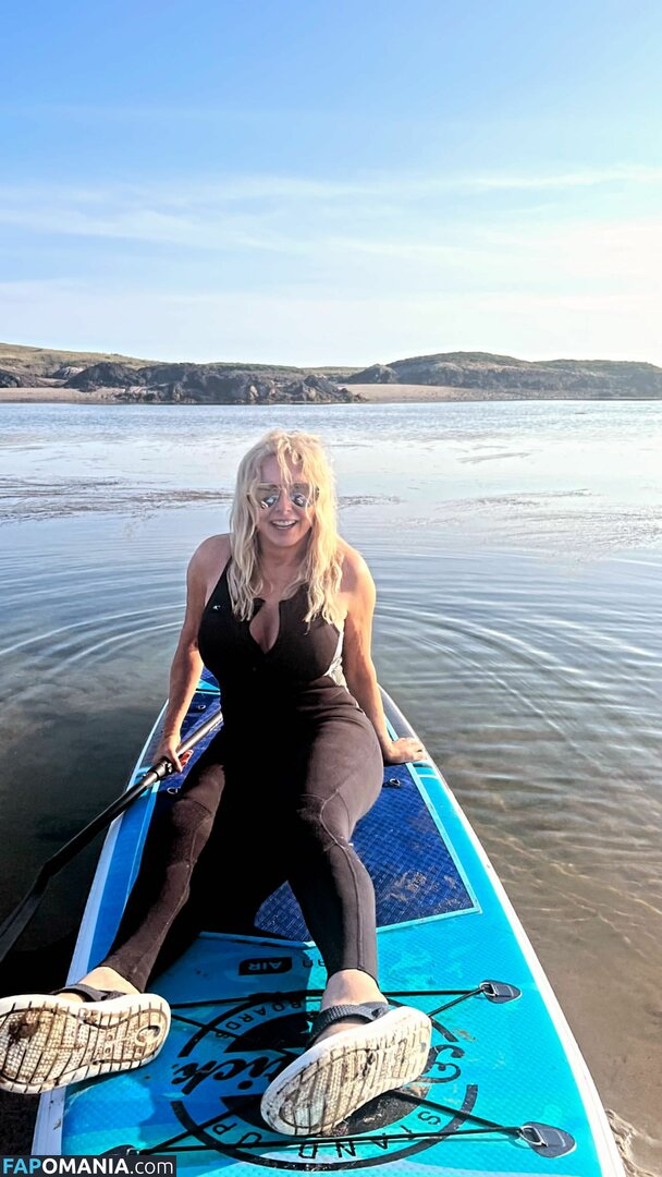 Carol Vorderman Naken OnlyFans  Läckta Foto #15
