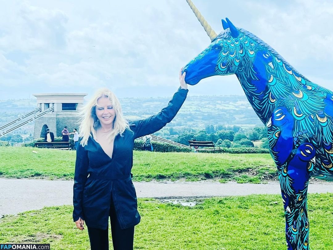 Carol Vorderman Naken OnlyFans  Läckta Foto #30