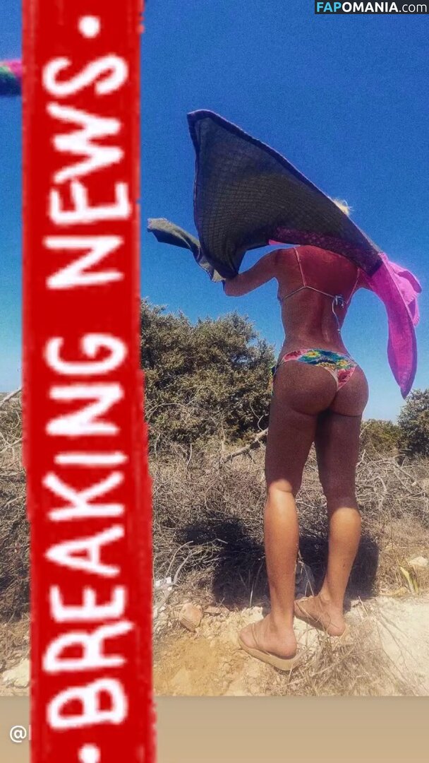 Carolina Dieckmann / loracarola Naken OnlyFans  Läckta Foto #2