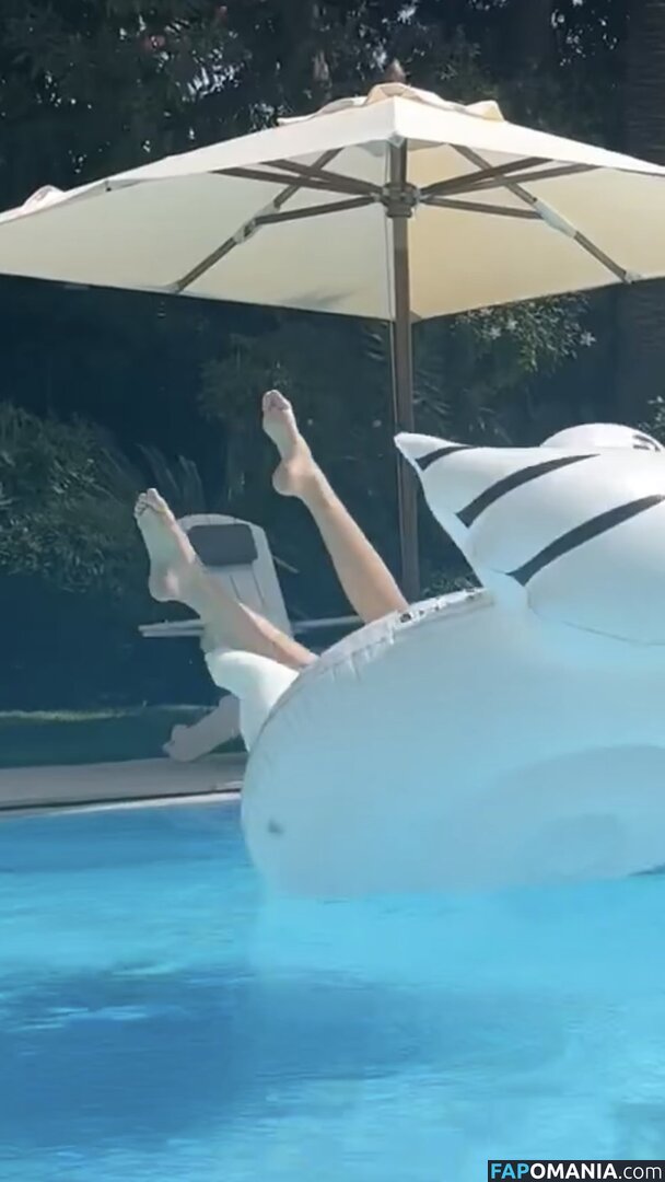 CarolinaBourbon Naken OnlyFans  Läckta Foto #2