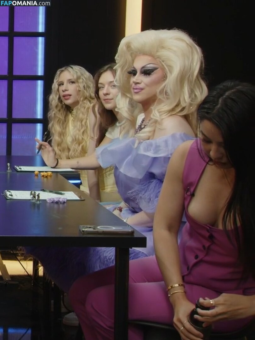 CarolineKwan / carolinekwann Naken OnlyFans  Läckta Foto #309