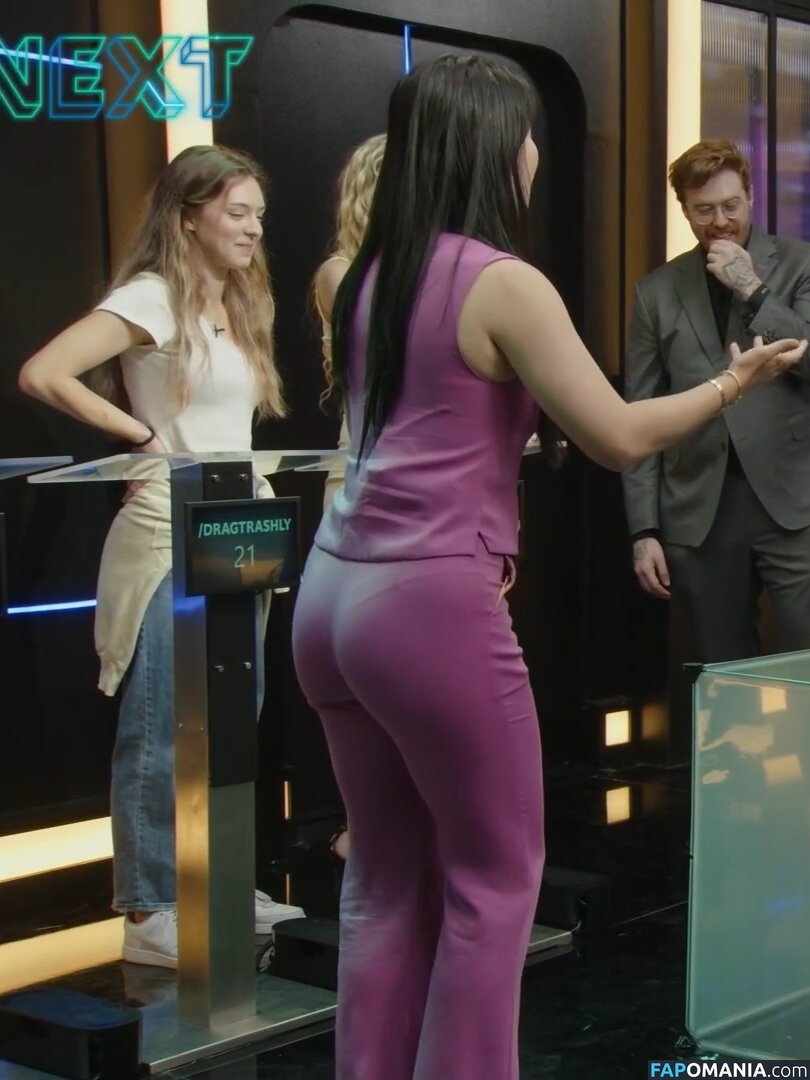 CarolineKwan / carolinekwann Naken OnlyFans  Läckta Foto #310