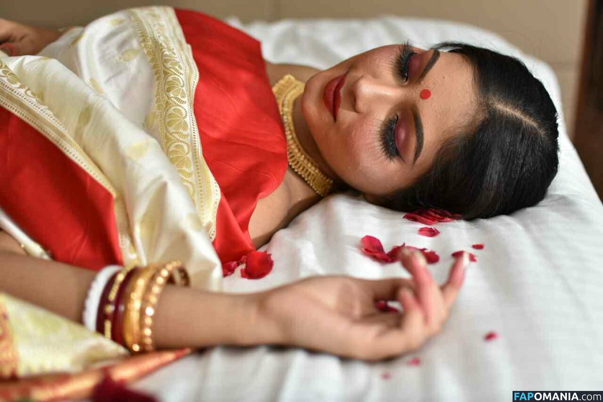 Chandrika Desai / Chandrika Passionica Naken OnlyFans  Läckta Foto #1078