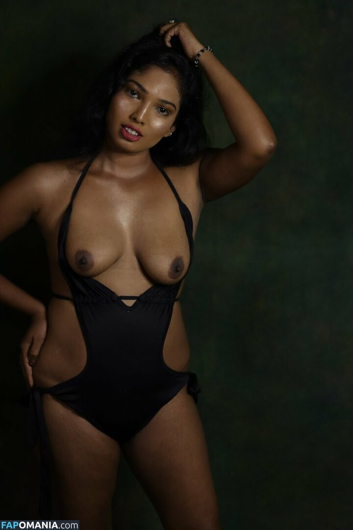 Chandrika Desai / Chandrika Passionica Naken OnlyFans  Läckta Foto #1093