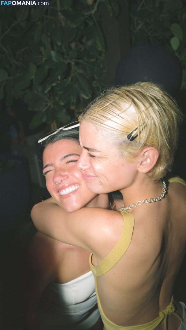 Charli D'Amelio / Charli Damelio / charlidamelio / charliesdamelio Naken OnlyFans  Läckta Foto #45