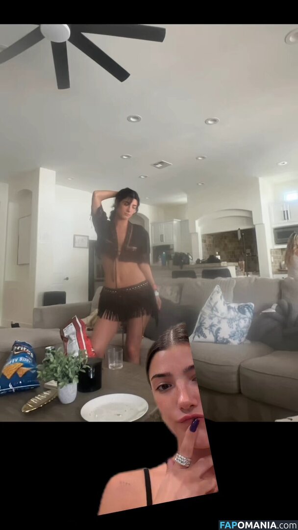 Charli D'Amelio / Charli Damelio / charlidamelio / charliesdamelio Naken OnlyFans  Läckta Foto #1652