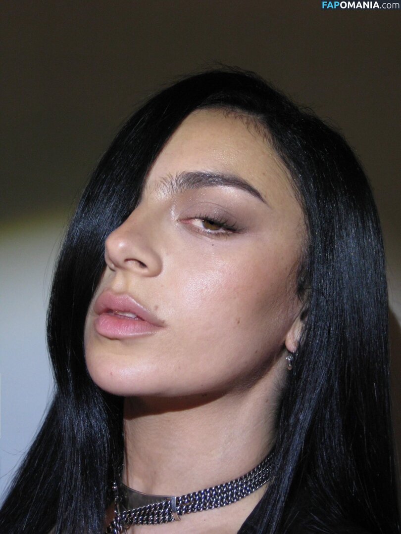 Charli XCX / charli_xcx / charlignarly / charlixcx / https: Naken OnlyFans  Läckta Foto #1291