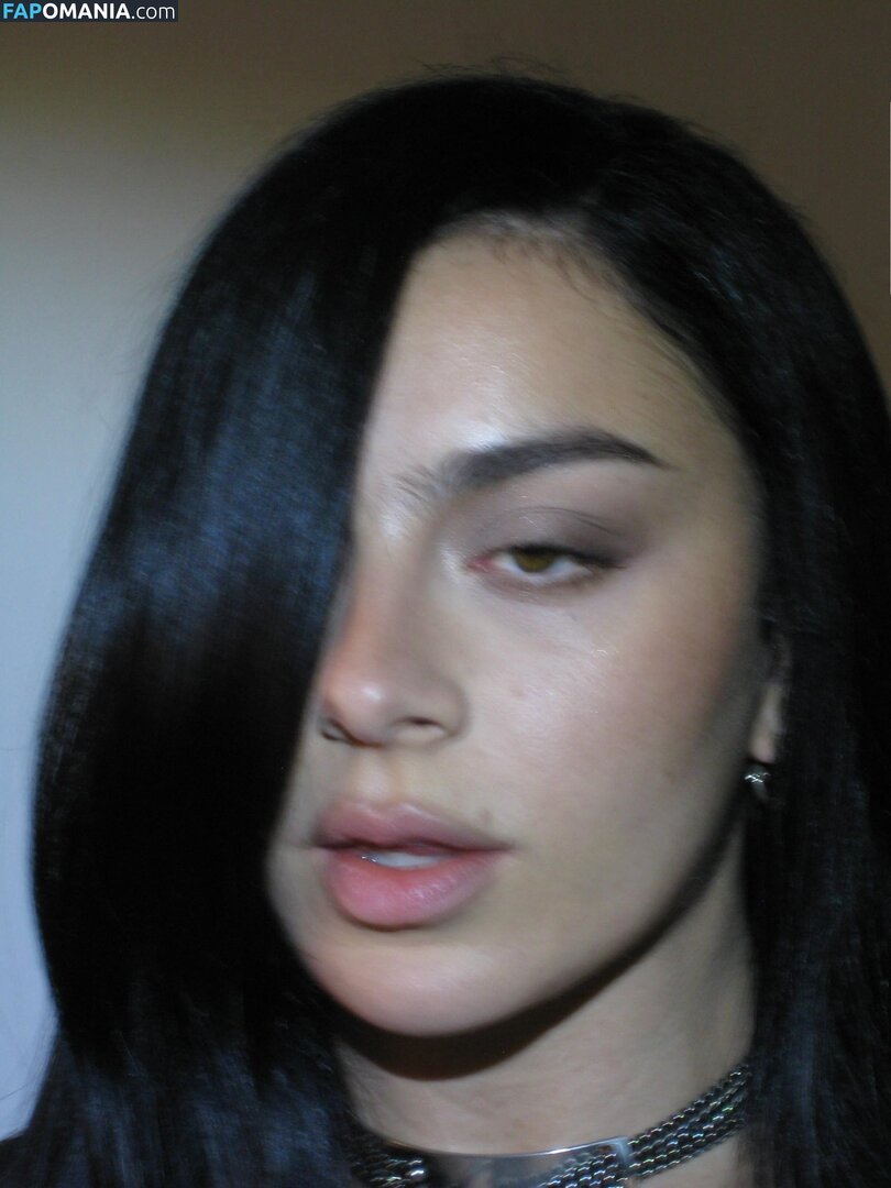 Charli XCX / charli_xcx / charlignarly / charlixcx / https: Naken OnlyFans  Läckta Foto #1294