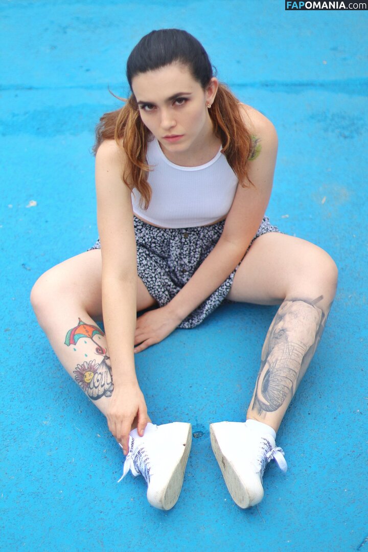 Caroloca Mejía / Helado de Vainilla / chika_bosque / https: / ideas_veg Naken OnlyFans  Läckta Foto #1