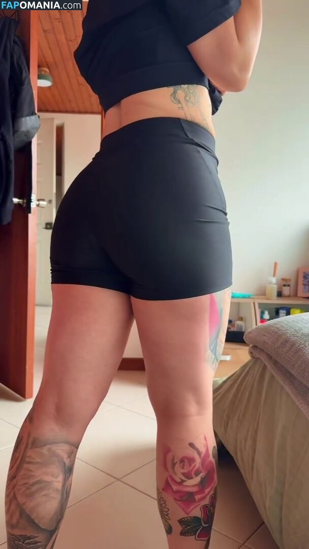 Caroloca Mejía / Helado de Vainilla / chika_bosque / https: / ideas_veg Naken OnlyFans  Läckta Foto #8