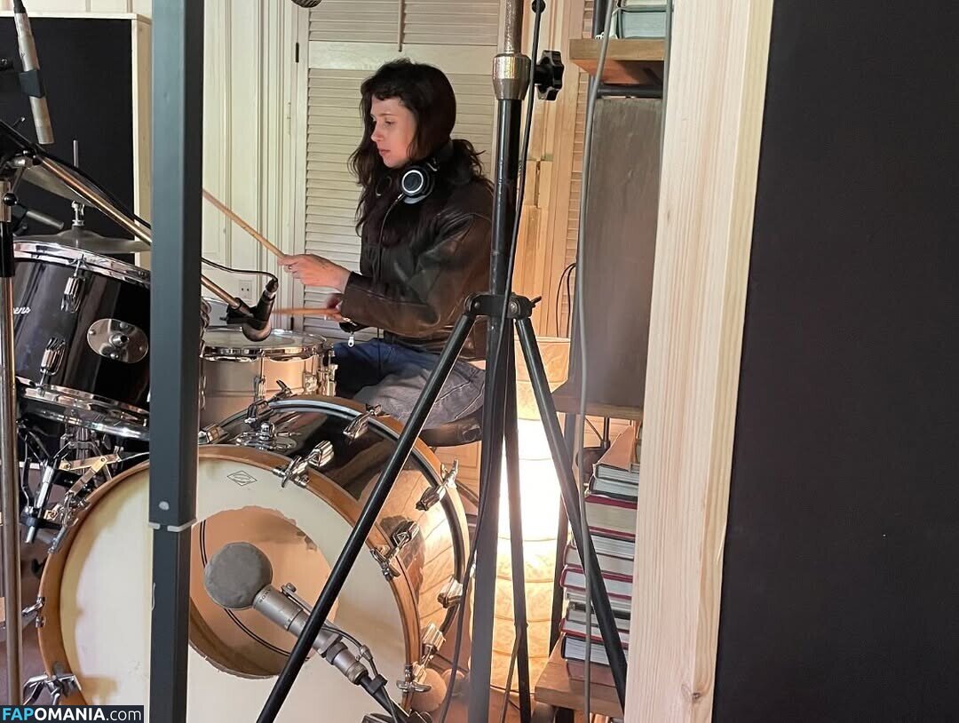 Claire Cottrill / Clairo Naken OnlyFans  Läckta Foto #75