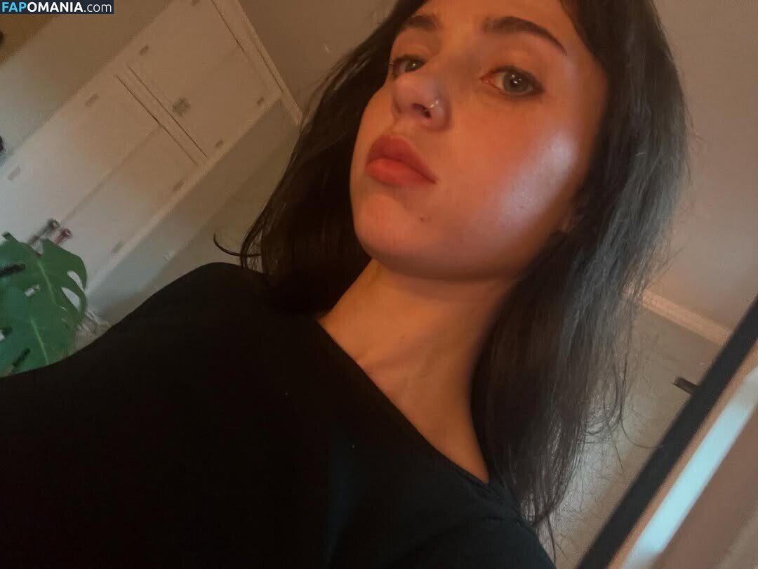 Claire Cottrill / Clairo Naken OnlyFans  Läckta Foto #78