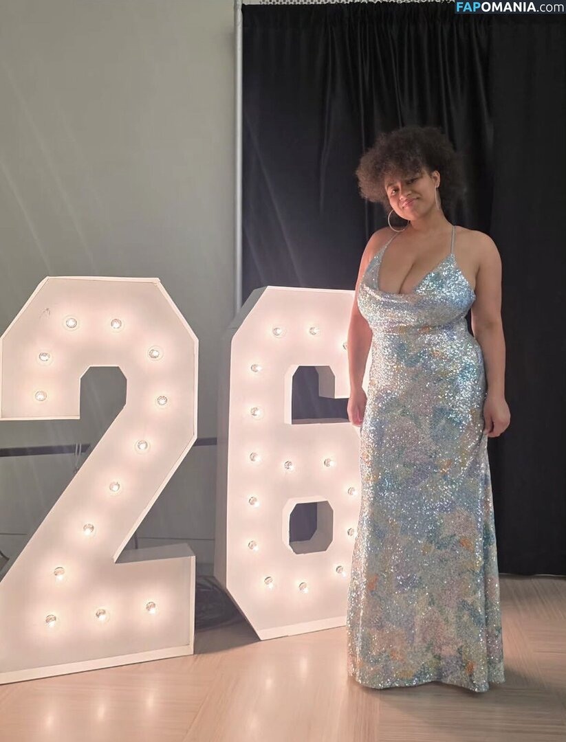Dina / coco_ppop01 / cocopeepshow Naken OnlyFans  Läckta Foto #1