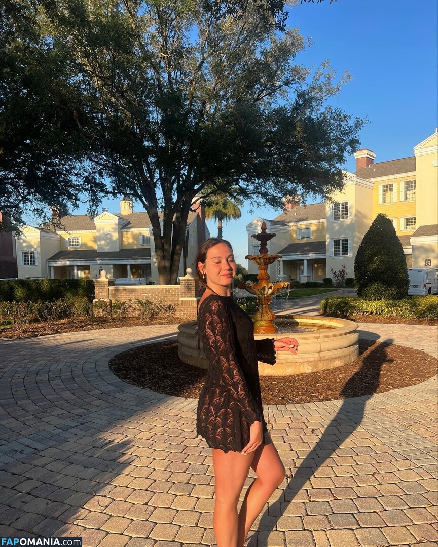 Courtney Sarault / court_sarault / courtsarault / https: Naken OnlyFans  Läckta Foto #20