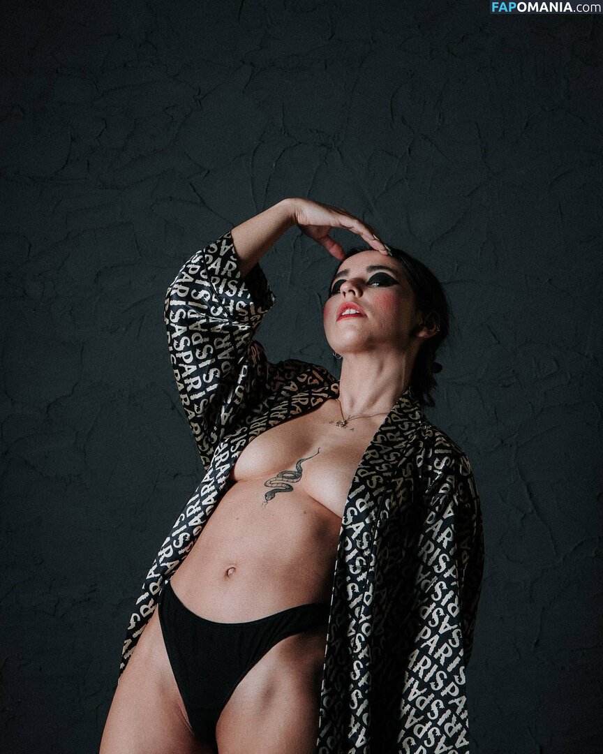 crismaia97 / maiaserena / user Naken OnlyFans  Läckta Foto #13