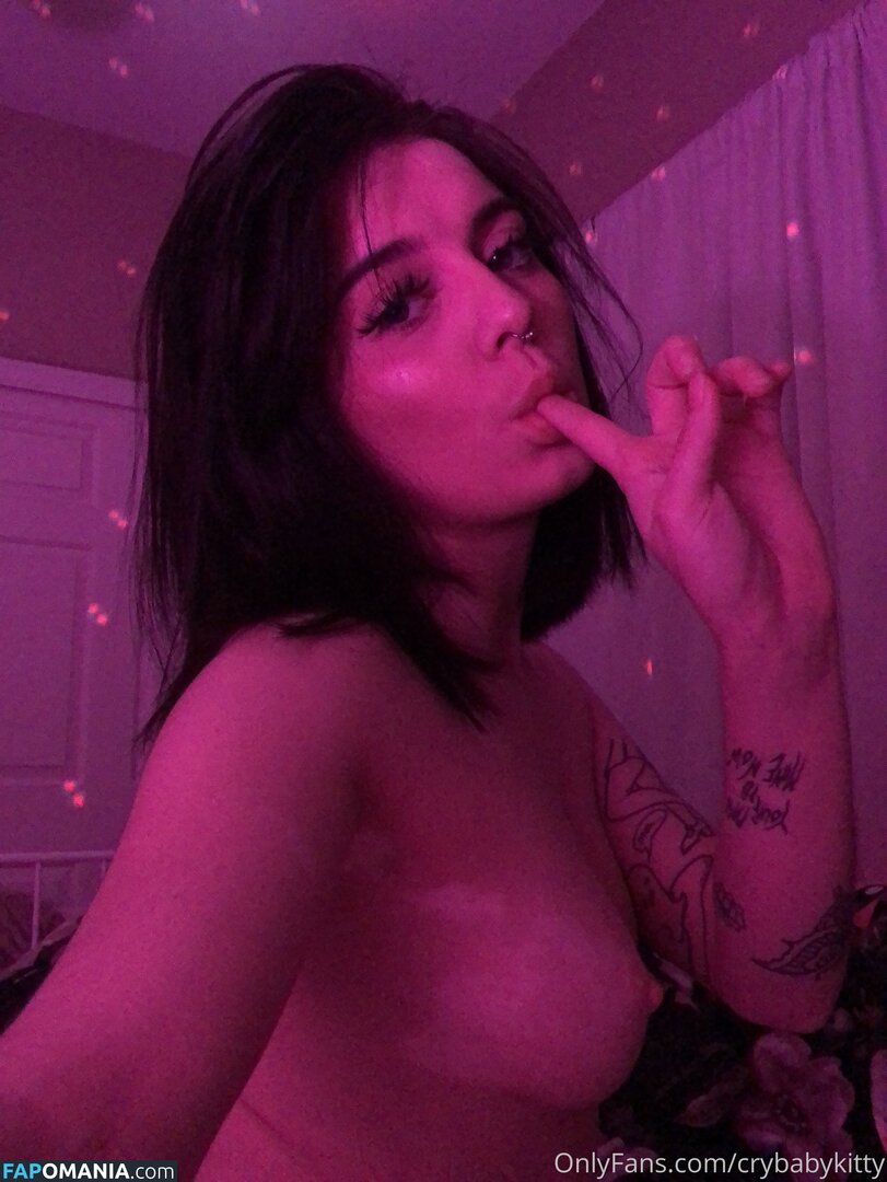 crybabykitty / crybabysmallfry / cyrbabykat / flaminhotlower / katiwana / katwinaina / sourh3ad Naken OnlyFans  Läckta Foto #9