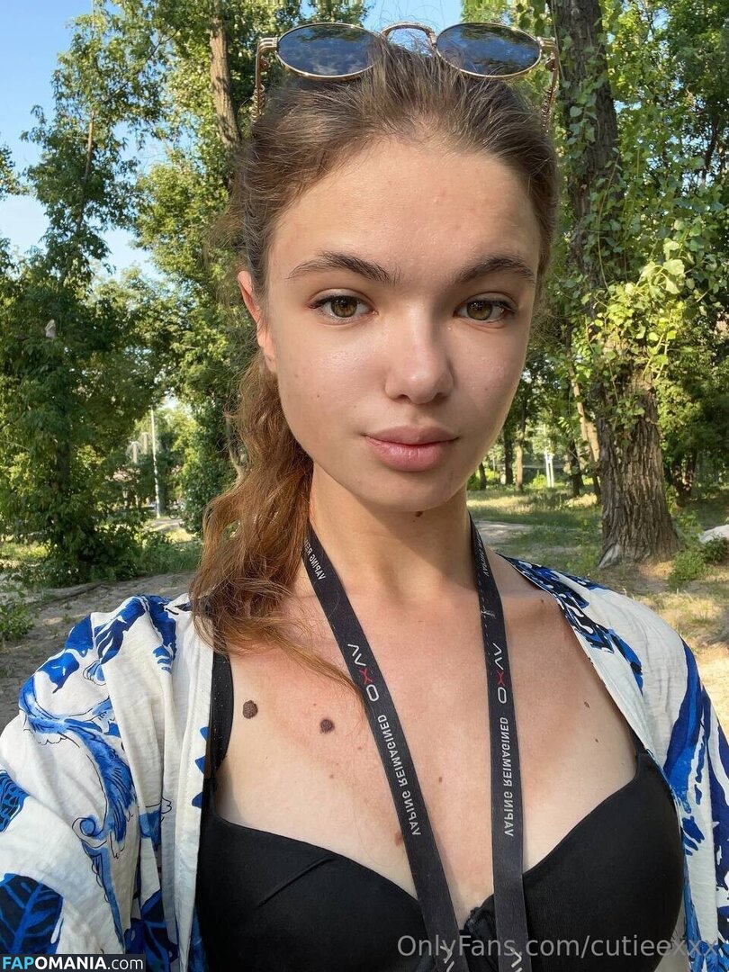 cutieexxx / lil_cutieexx Naken OnlyFans  Läckta Foto #4