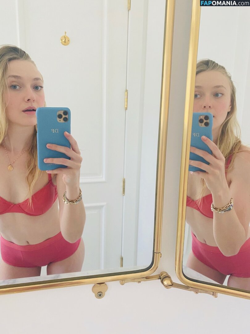 Dakota Fanning / dakotafanning Naken OnlyFans  Läckta Foto #4