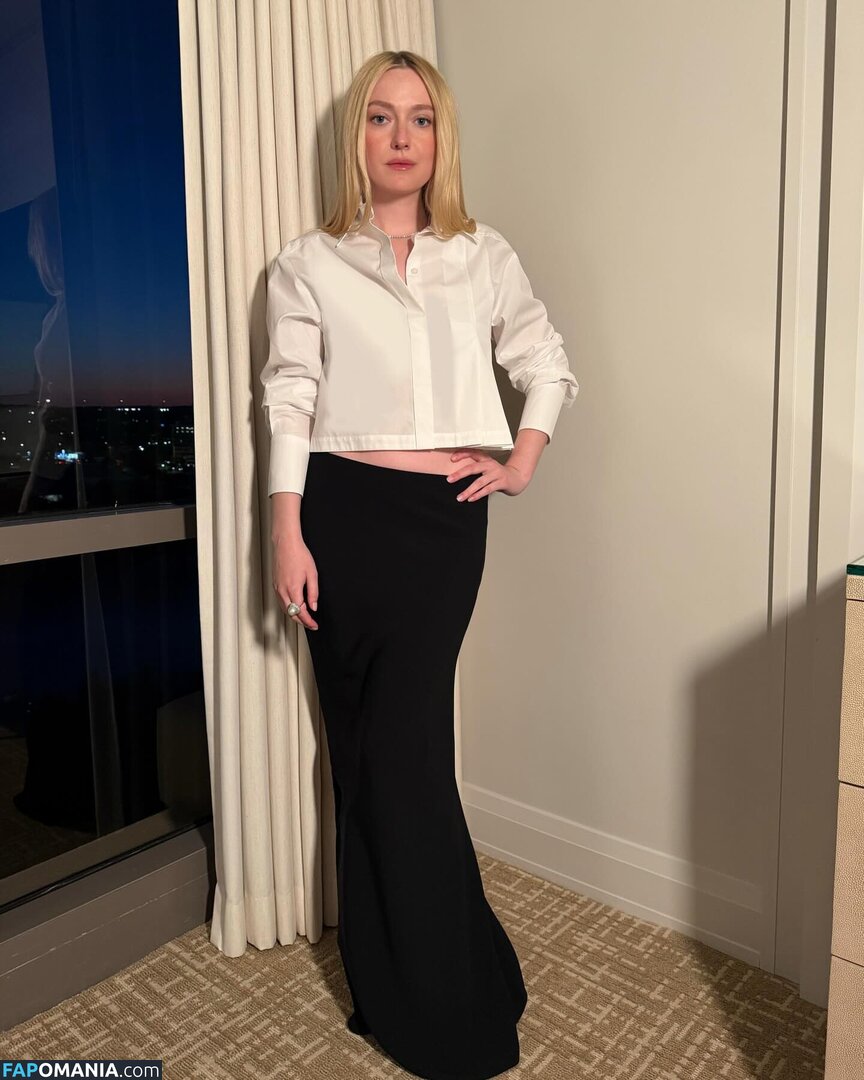 Dakota Fanning / dakotafanning Naken OnlyFans  Läckta Foto #271