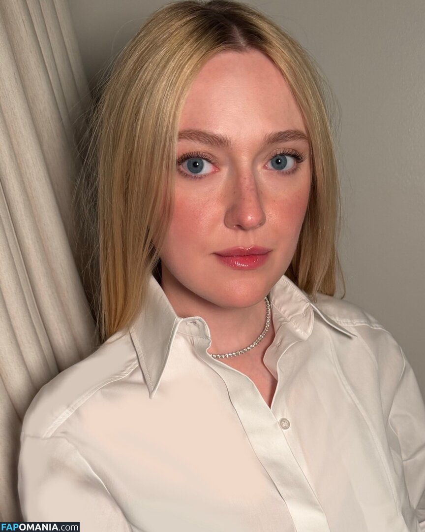 Dakota Fanning / dakotafanning Naken OnlyFans  Läckta Foto #275