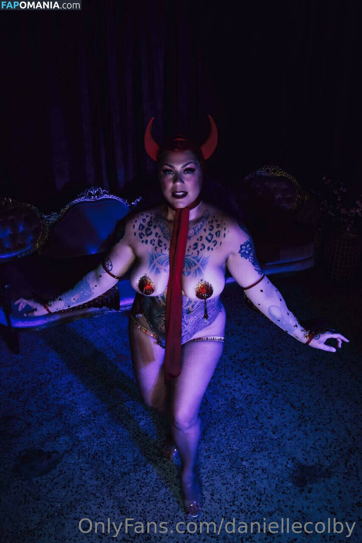 Danielle Colby Naken Läckta Foto #80