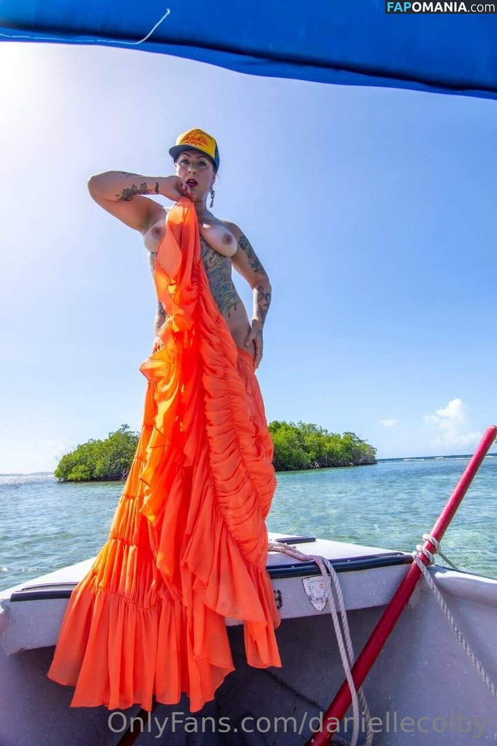 Danielle Colby Naken Läckta Foto #98