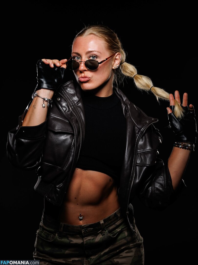 Delia Schweizer / delia.schweizer Naken OnlyFans  Läckta Foto #5