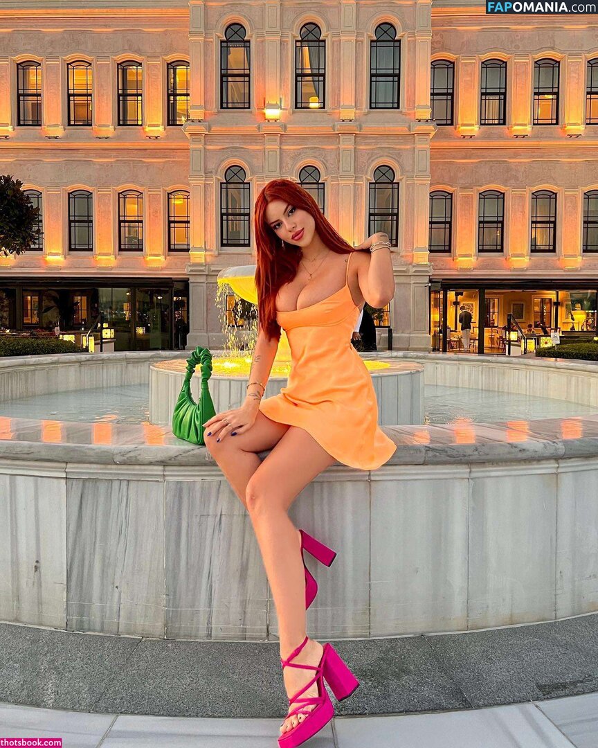 Demet Öztürk Naken OnlyFans  Läckta Foto #5