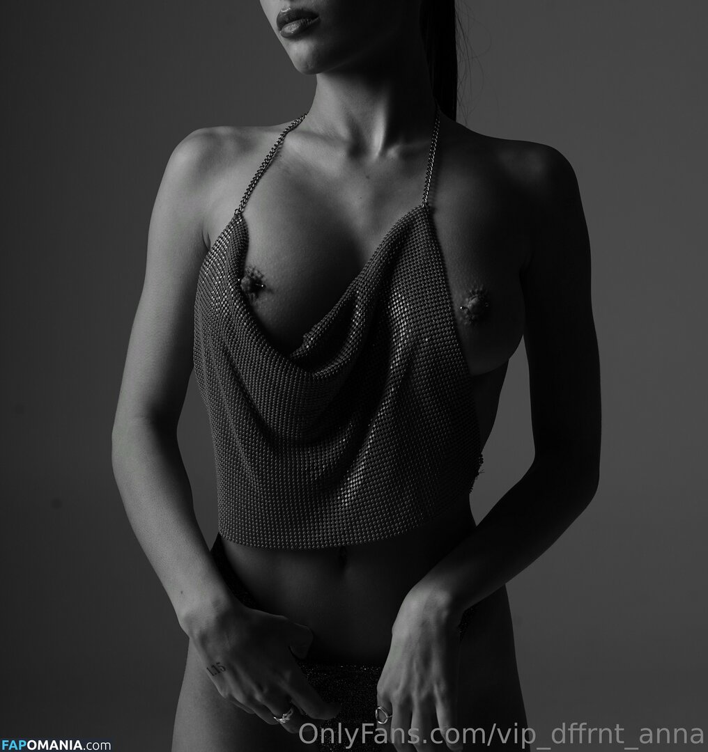 Anna Penzes / dffrnt_anna Naken OnlyFans  Läckta Foto #128