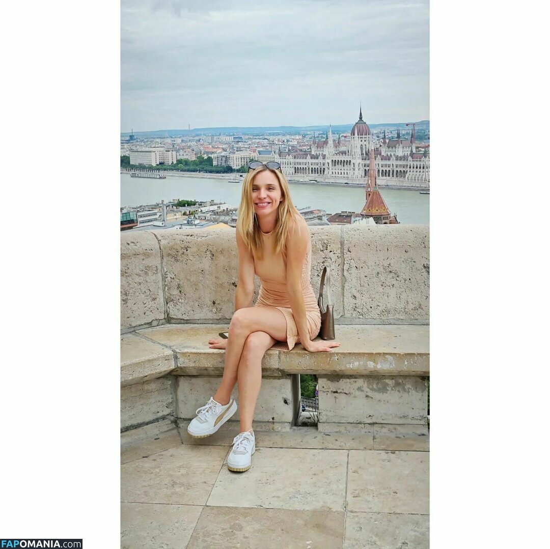 Dobos Evelin / evelindobos Naken OnlyFans  Läckta Foto #9