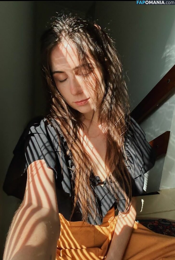 Doddleoddle / Dodie Clark Naken OnlyFans  Läckta Foto #202