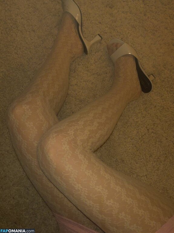 dpuw_ / maybe_pretty_ / zoya_maybe_pretty Naken OnlyFans  Läckta Foto #1