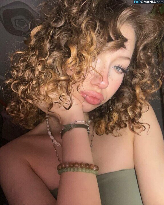 dpuw_ / maybe_pretty_ / zoya_maybe_pretty Naken OnlyFans  Läckta Foto #5